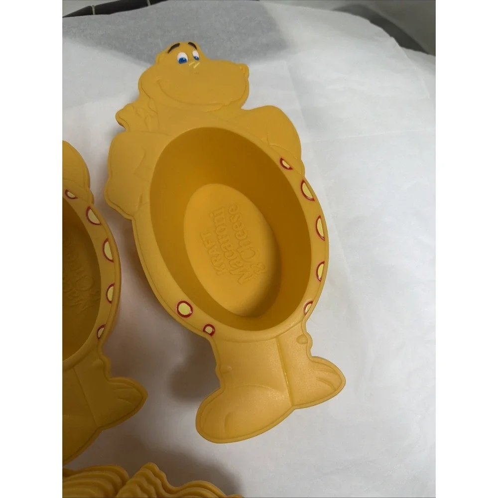 8 Kraft Macaroni and Cheese Dinosaur Bowls Plastic Progressive Cute Hold And Eat